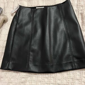 Aritizia Babaton Modern Mini Skirt Leather